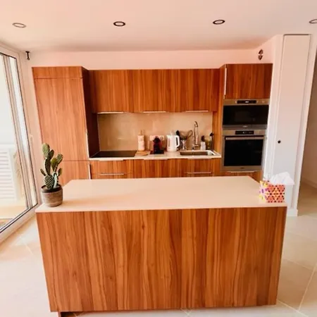 Apartman Nest With Sea View In