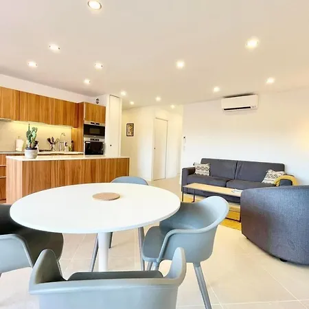 Nest With Sea View In 公寓 昂蒂布